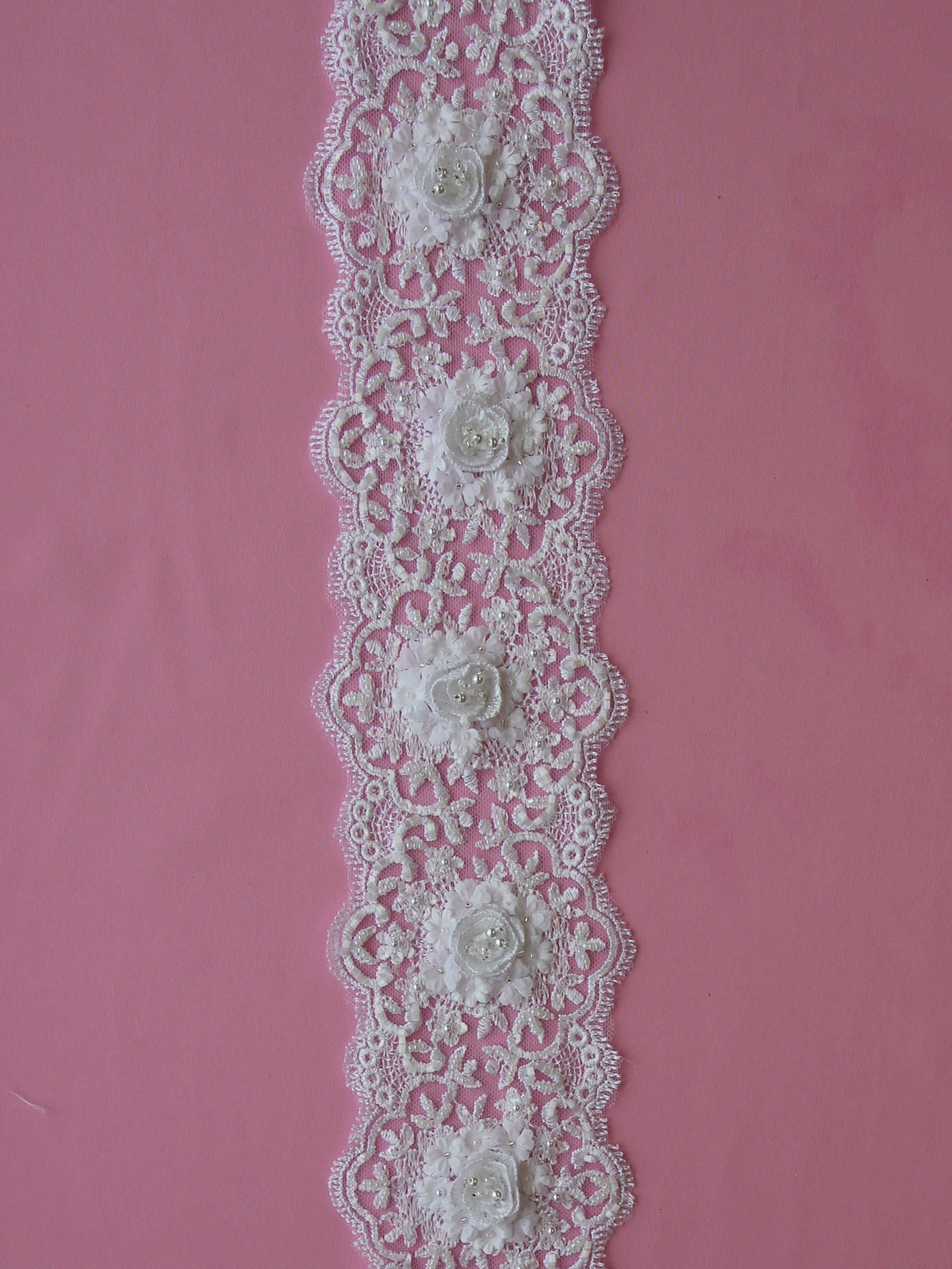 Bordure en dentelle florale Blanche- Clematis