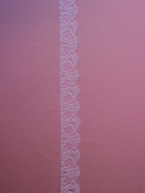 Bordure en dentelle blanche chantilly - Charlotte