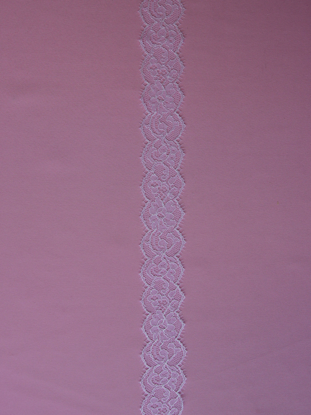 Bordure en dentelle blanche chantilly - Imogen