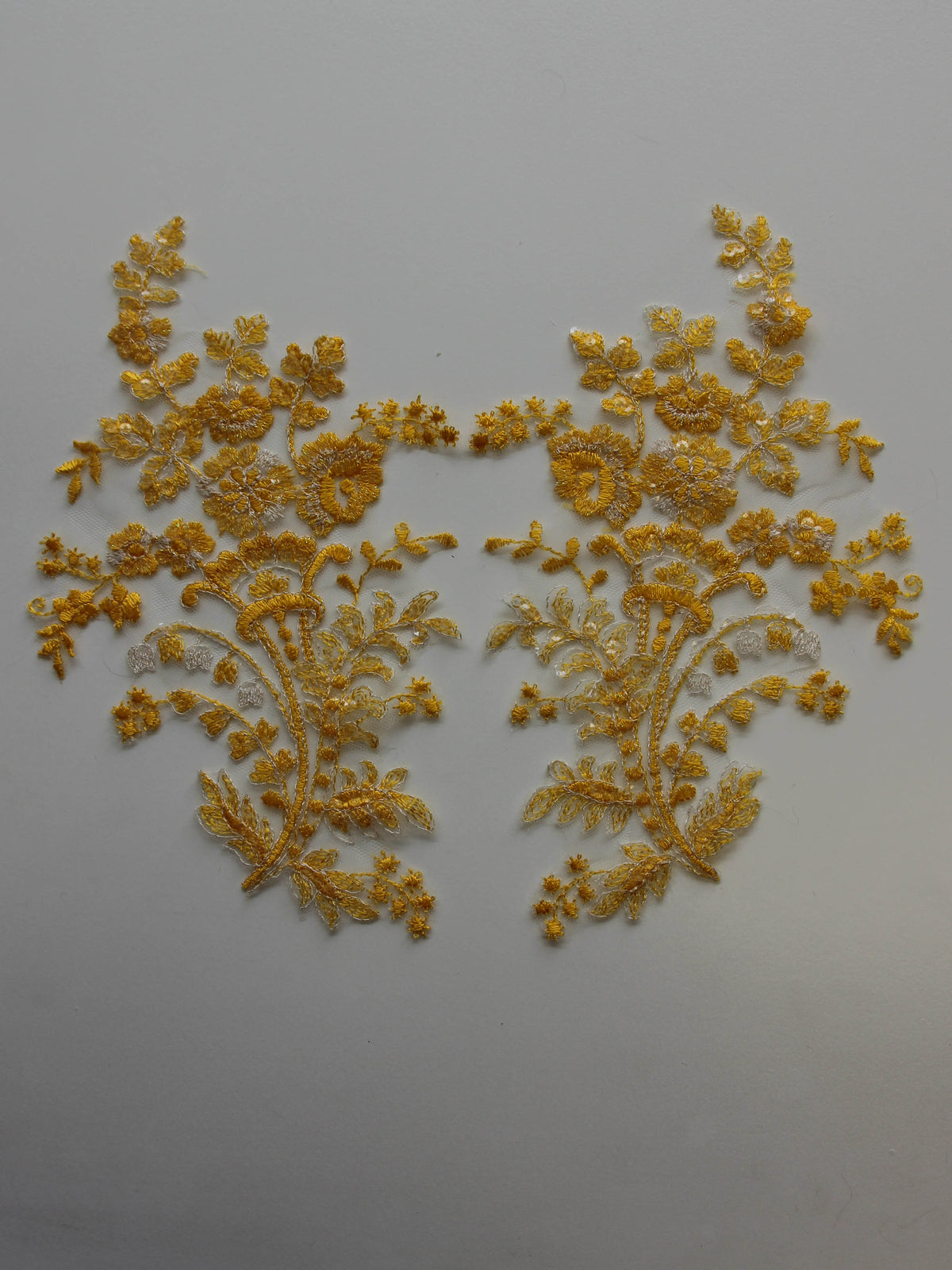 Appliques en dentelle jaune - Justine.