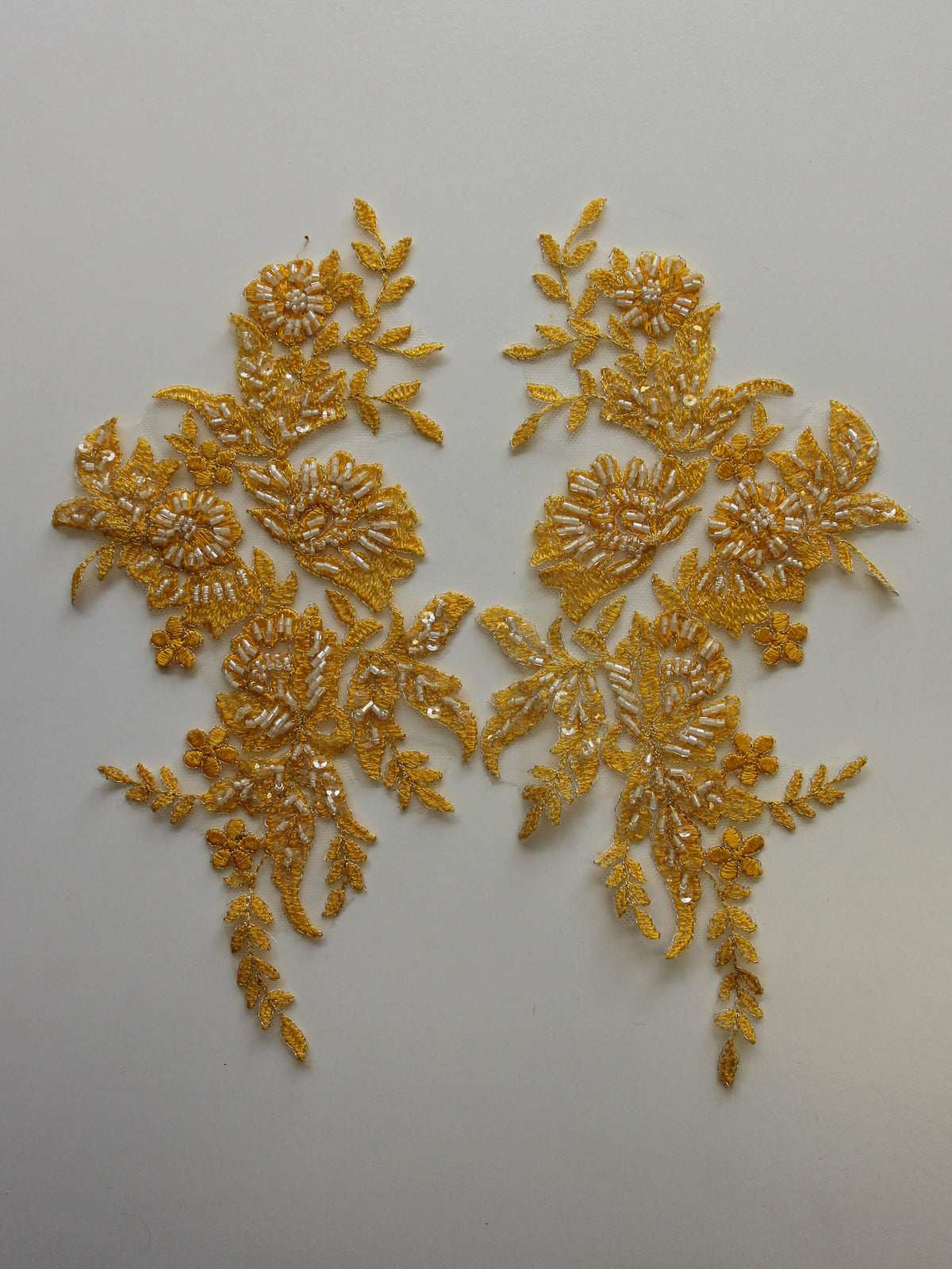 Appliques en dentelle jaune – Nicole