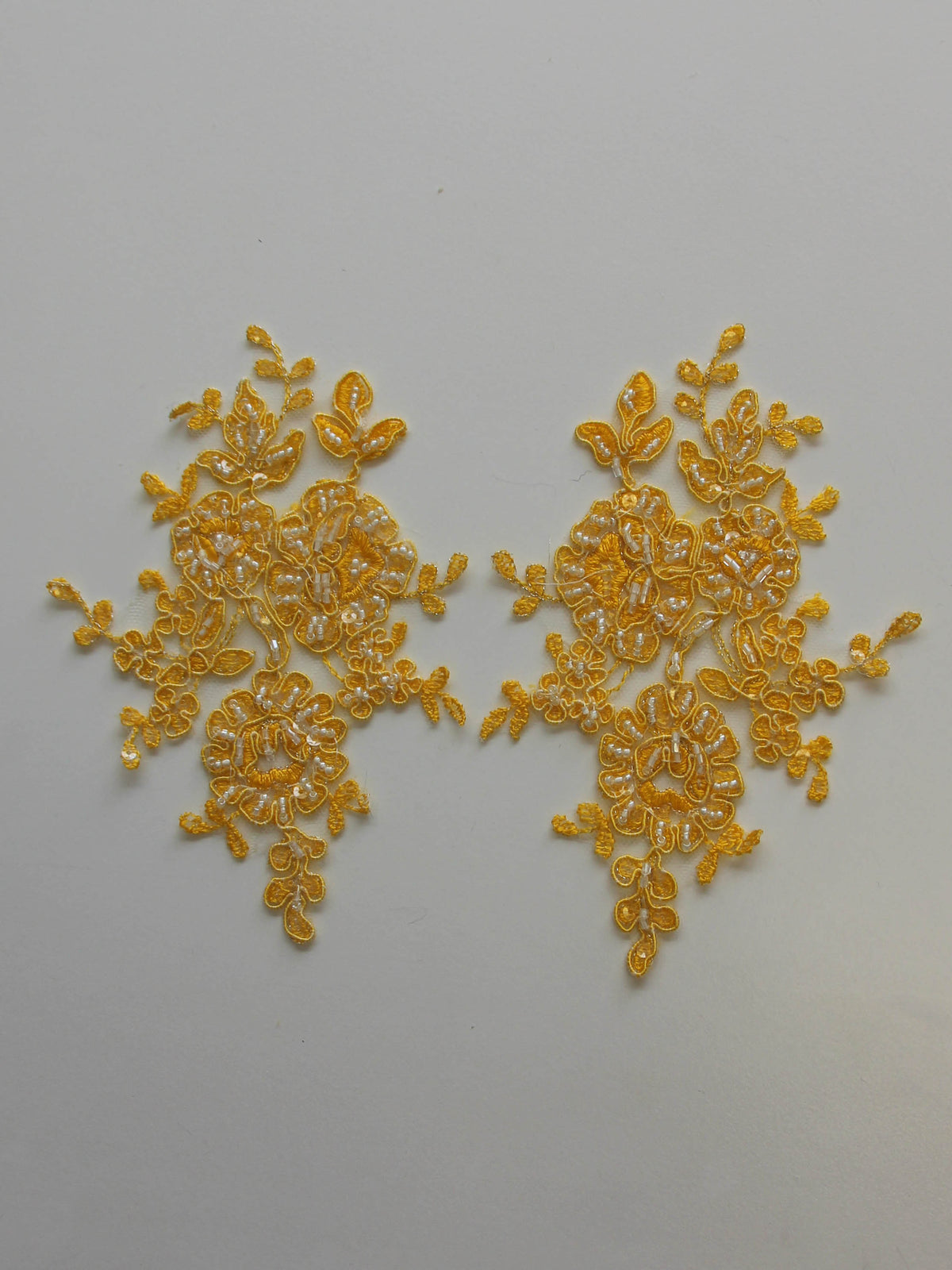 Appliques en dentelle jaune - Sophia.