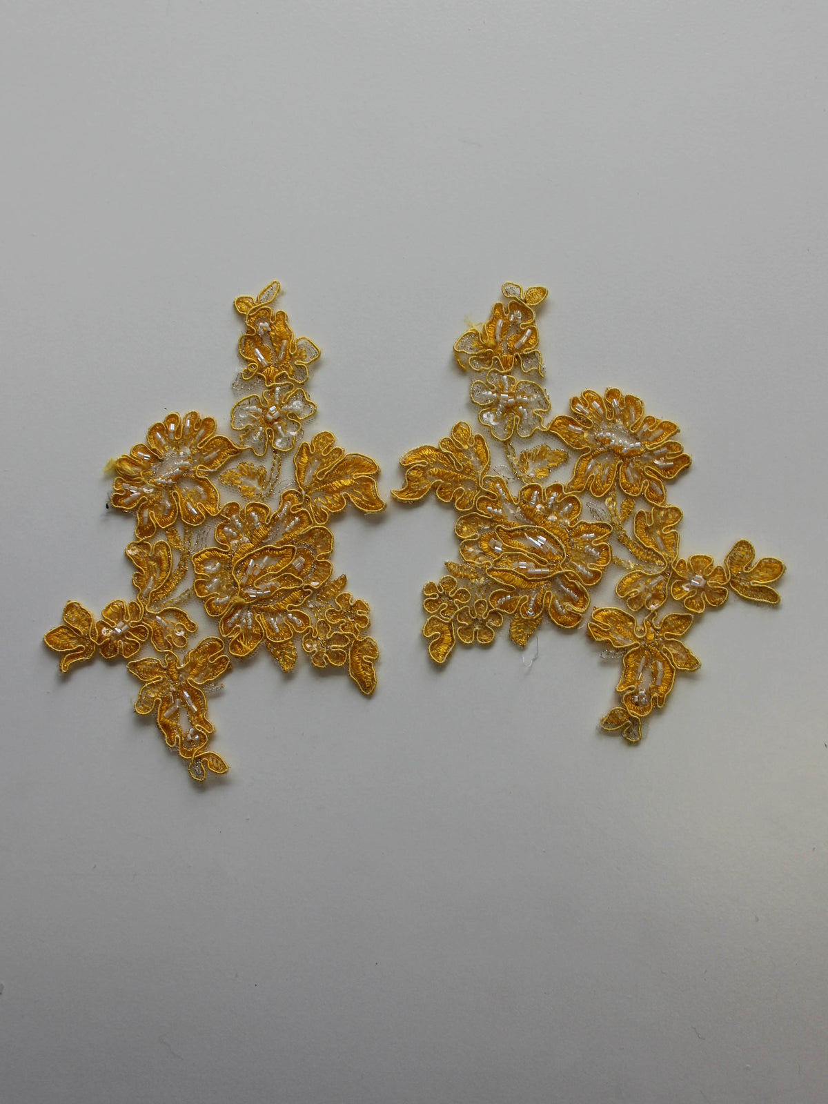 Appliques en dentelle jaune - Victoria (Large).